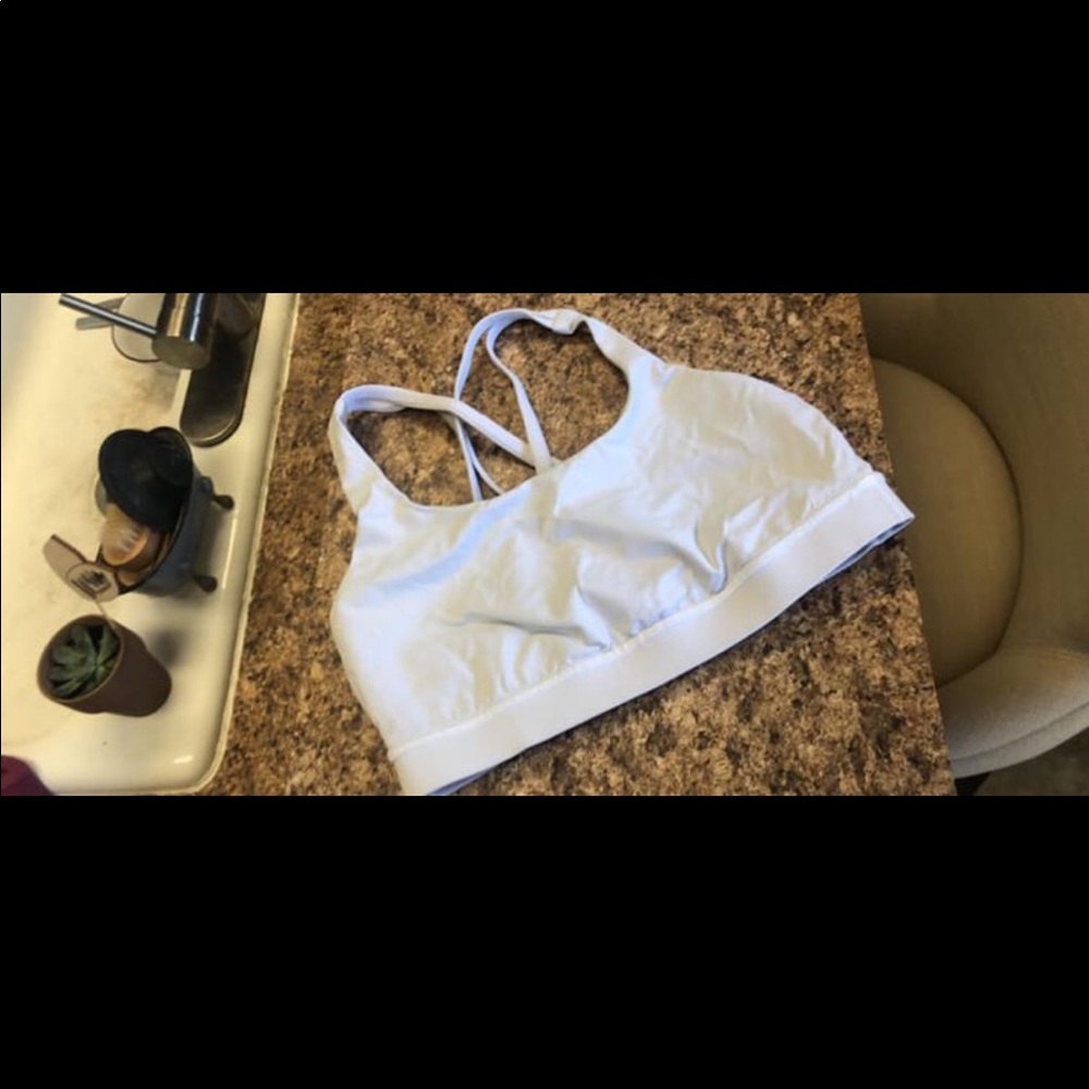 White lululemon sports bra size 8